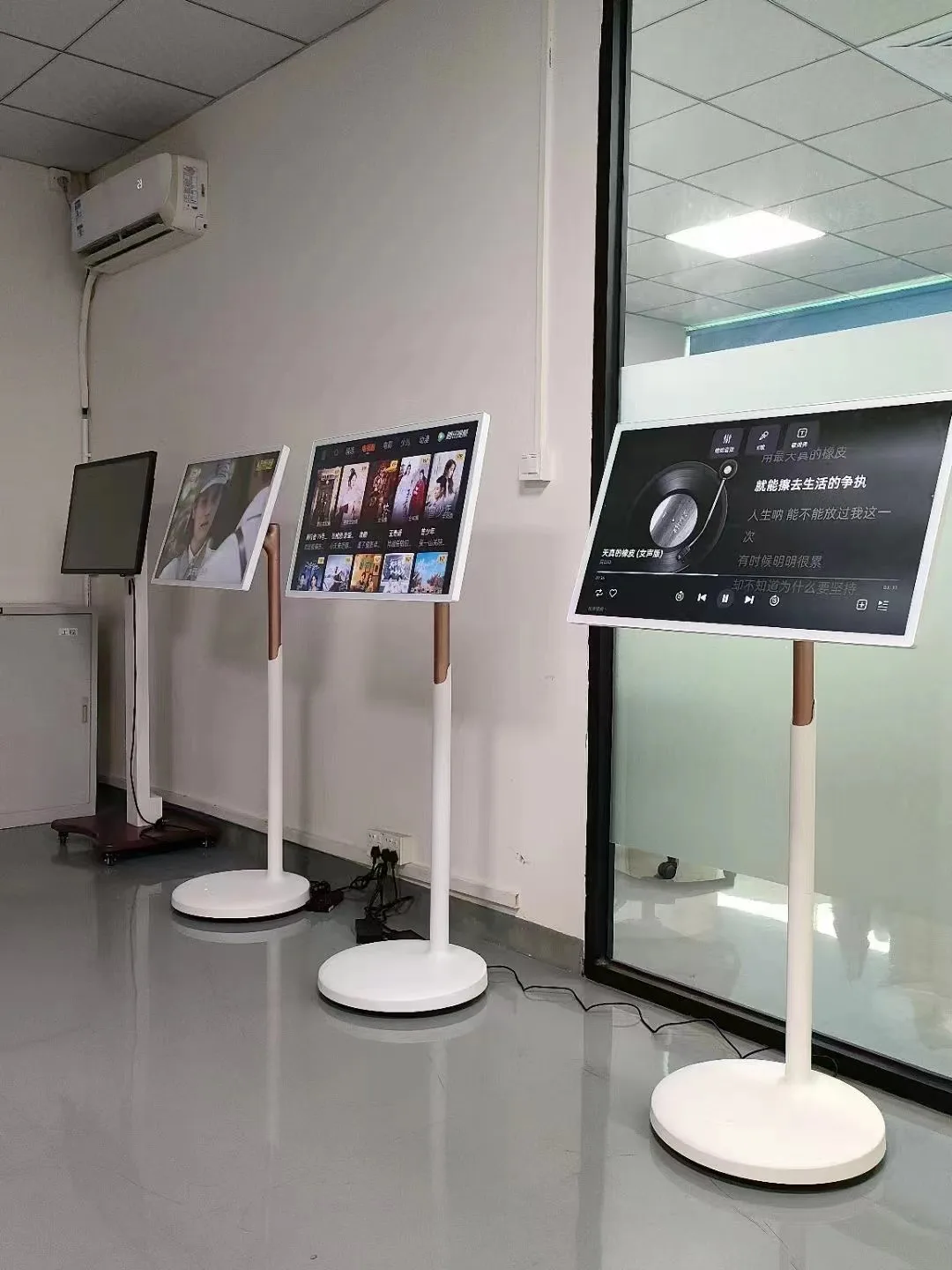 Touch Screen 32 Inch Portable  - Yoga Fitness Video ulasan dan harga